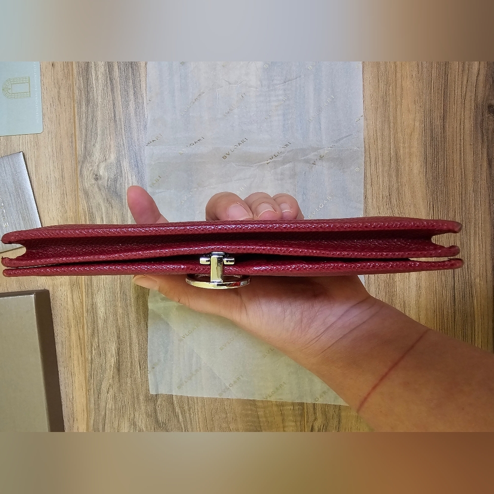 โค๏ธ๐HOST PICK๐โค๏ธBVLGARI B ZERO 1 Circle Logo Long Wallet Ruby - Picture 16 of 17